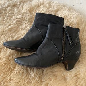 Frye Steffi booties